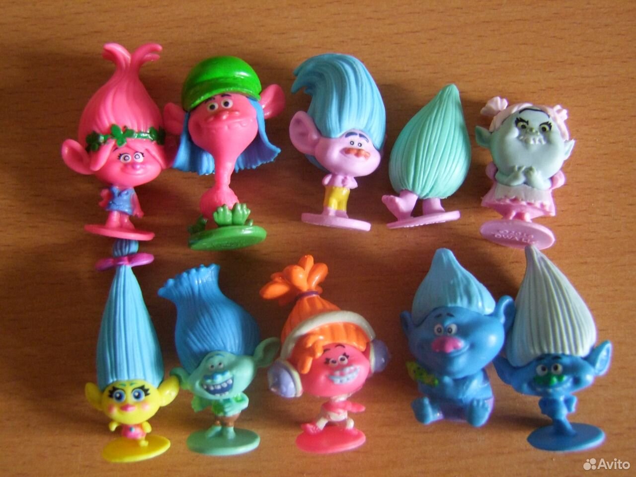 Торт тролли для девочки. Тролли из теста. Тролли из пластилина цветан. Двойняшки из троллей. Тролль розочка фигурка из мастики.