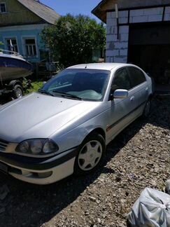 Toyota Avensis 1.8 МТ, 1998, седан, битый