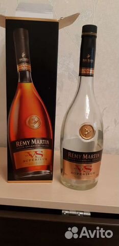 Пустая бутылка,с коробкой от коньяка