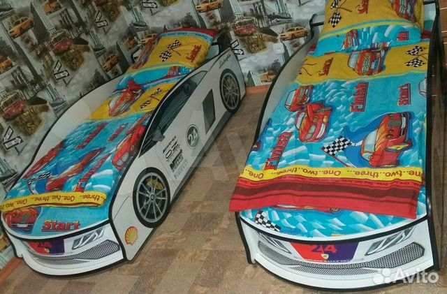 Детская кровать машина 