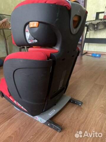 Детское авторесло isofix chicco 15-36 кг