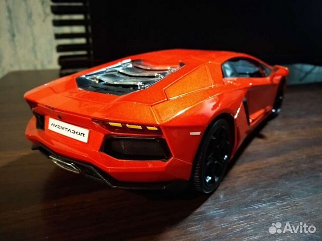 Lamborghini Aventador LP700-4