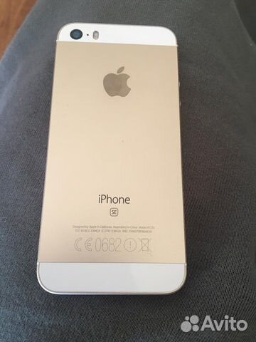 Телефон iPhone 5 se