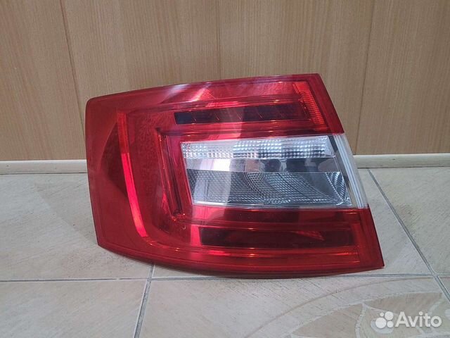 Фонарь задний левый Skoda Octavia A7