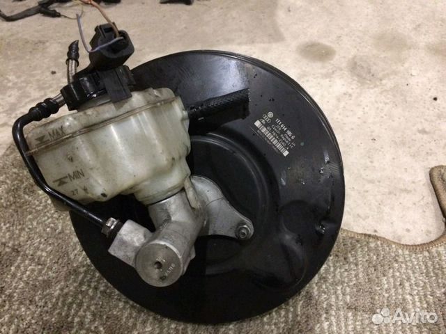 Фолькс туран Touran вакум тормозов 1T1 614 105 G