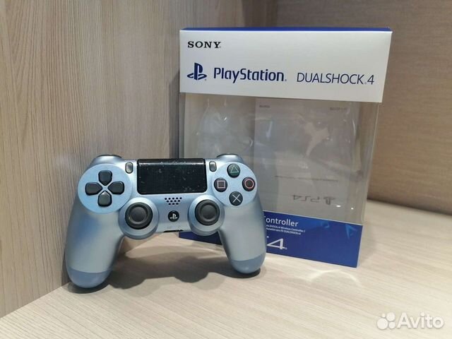 Джойстик на PS4 (синий металлик)