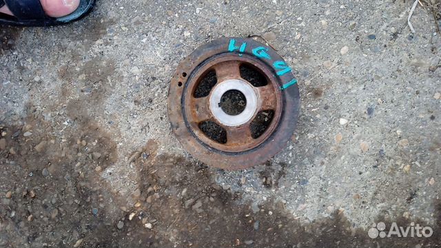 Шкив коленвала на mitsubishi lancer CB3A 4G91