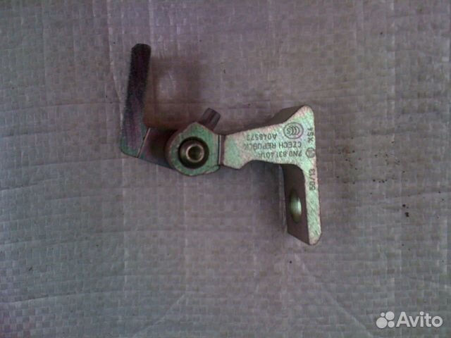 Петля двери VW Фольксваген шкода 7N0 831 401 A