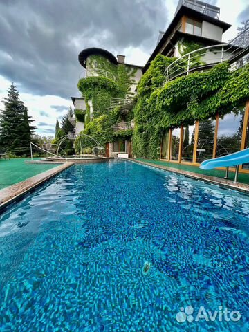 

9-к. дом, 650 м²