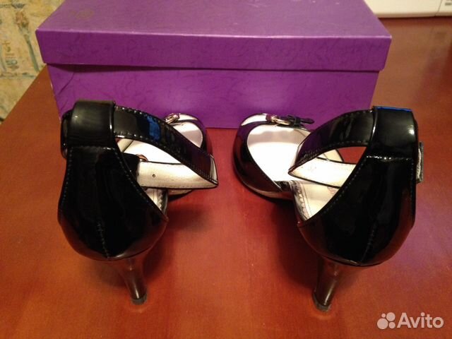 Туфли, босоножки с ремешком