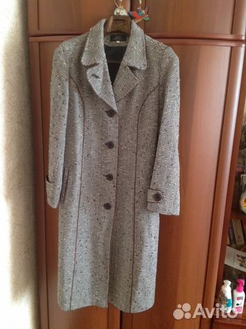Пальто демисезонное 48 размер Пальто демисезонное 48 размер