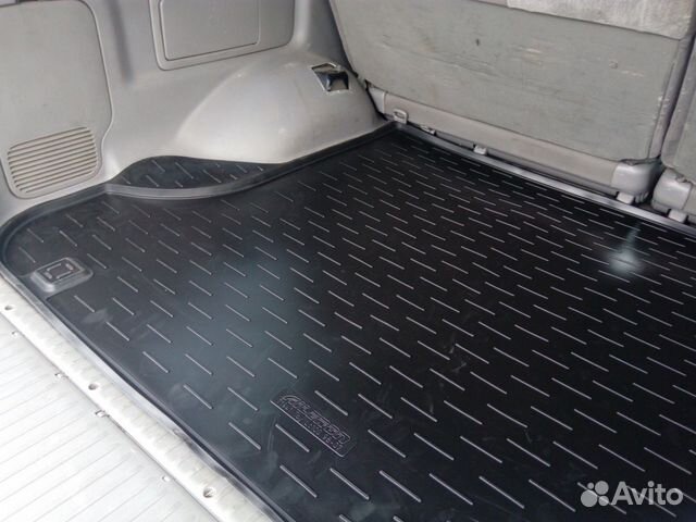 Коврик в багажник Toyota Land Cruiser 100 Коврик в багажник Toyota Land Cruiser 100