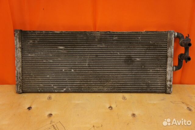 Радиатор дополнительный BMW F01 F02 F03 F04 Радиатор дополнительный BMW F01 F02 F03 F04