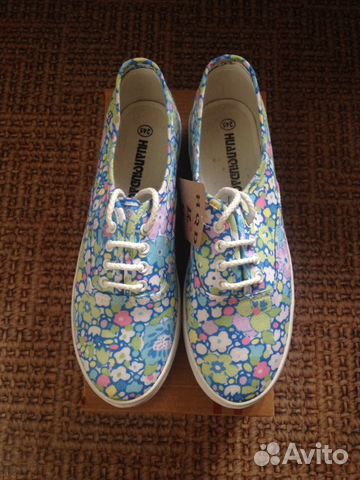 Новые кеды, кроссовки, лоферы, слипоны. цветы