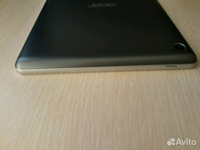 Планшет Acer Iconia A1