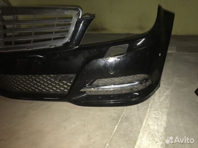 Бампер передний на Mercedes W204 C klass Бампер передний на Mercedes W204 C klass