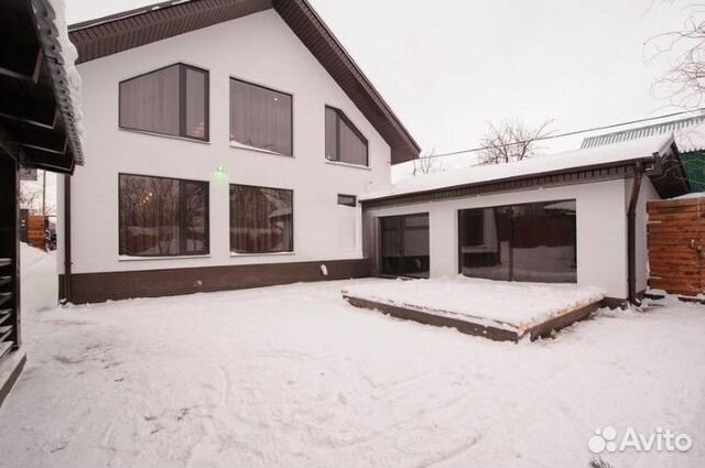 

3-к. коттедж, 200 м²