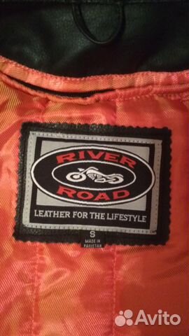 Мотокуртка кожаная женская размер S Мотокуртка кожаная женская размер S