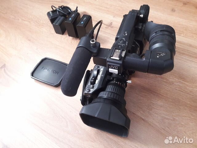 Видеокамера JVC GY-HD110