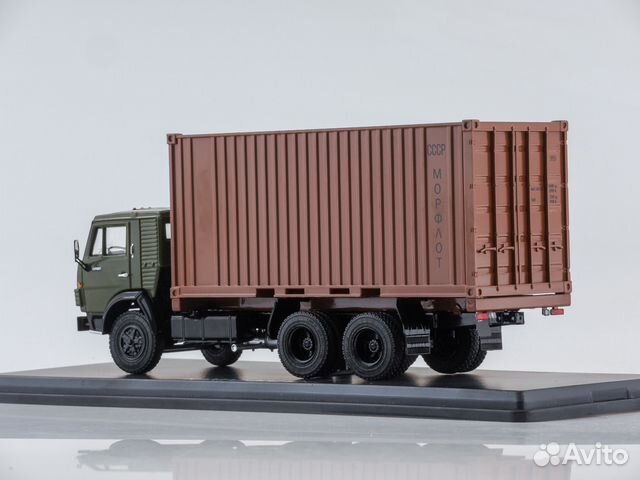 Камаз-53212 с 20-футовым контейнером