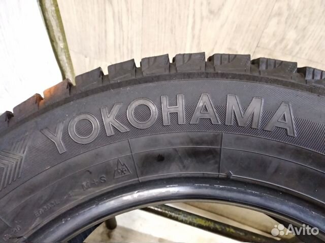 Yokohama Ice Guard IG20 (4 шт) 215/65 R16 Yokohama Ice Guard IG20 (4 шт) 215/65 R16