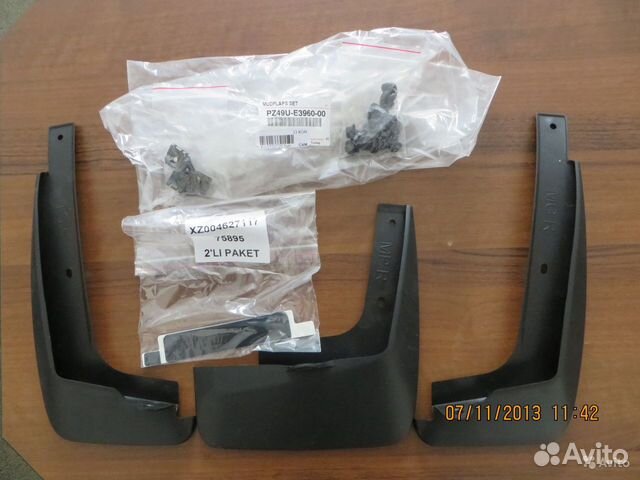 Брызговик toyota corolla c 2013 г.в. оригинальный