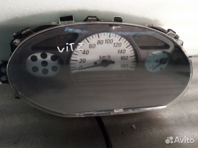 панель приборов toyota vitz
