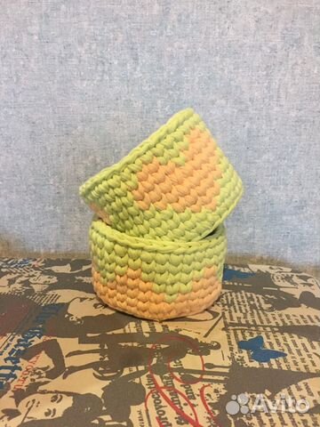 Корзинки из трикотажной пряжи. Сердечки