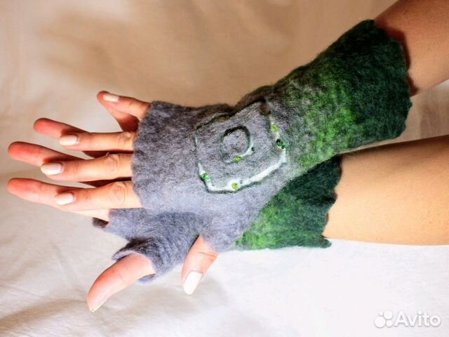 Валяные митенки с драгоценными камнями. Hand made