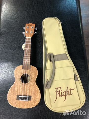 Укулеле сопрано flight новая с чехлом и медиаторам Укулеле сопрано flight новая с чехлом и медиаторам