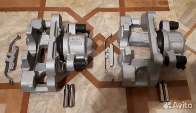 Передние тормоза бмв F30, F20 Передние тормоза бмв F30, F20