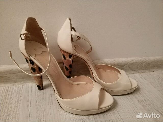 Босоножки, туфли D&G Burberry Босоножки, туфли D&G Burberry