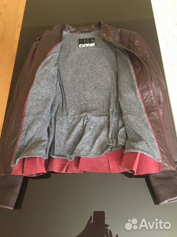 Куртка кожаная Max Mara Размер 46 Куртка кожаная Max Mara Размер 46