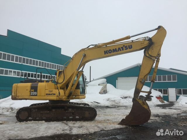 Экскаватор Komatsu 220 в аренду Экскаватор Komatsu 220 в аренду