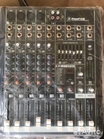 Микшерный пульт Mackie ProFX8