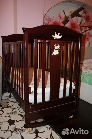 Детская кроватка-качалка 