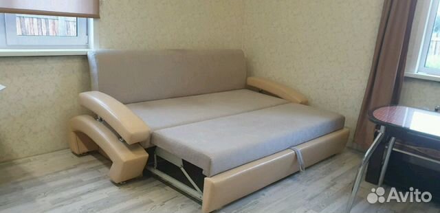 Диван