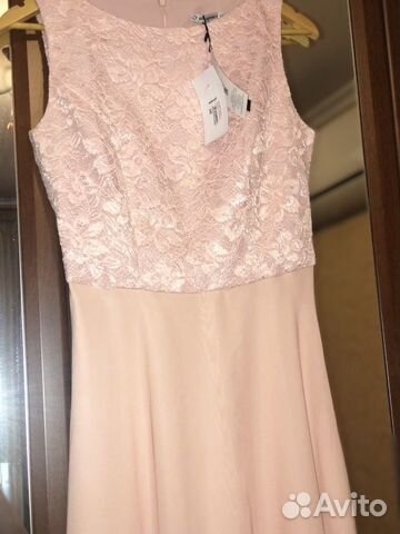 Платье длинное, с кружевами Платье длинное, с кружевами