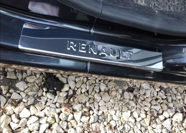 Накладки на пороги Renault Logan Накладки на пороги Renault Logan