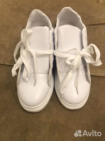 Кроссовки новые белые 37 размер