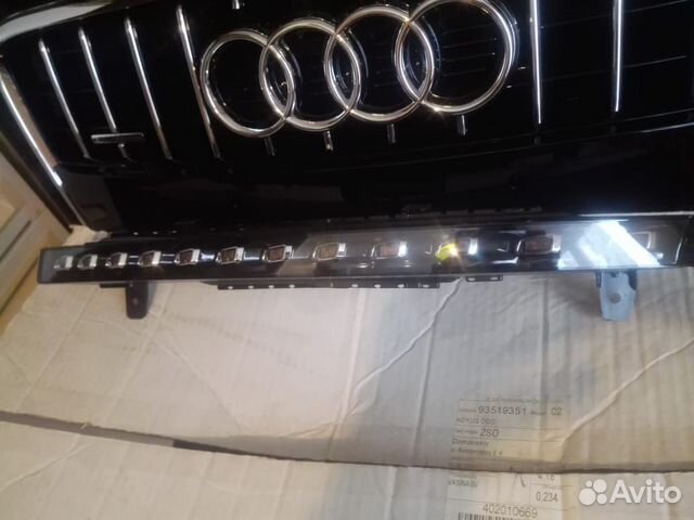 Audi Q7 4L поворотник правый 12 диодов