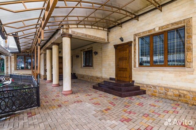 Дом 255 м² на участке 7 сот.