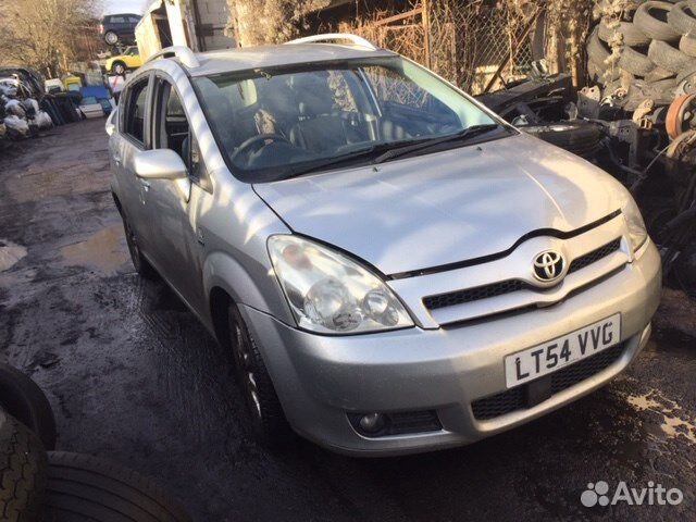 Разбор на запчасти Toyota Corolla Verso Разбор на запчасти Toyota Corolla Verso