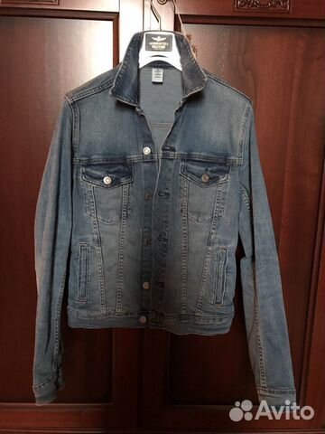 Куртка джинсовая H&M 40-42 размер Куртка джинсовая H&M 40-42 размер