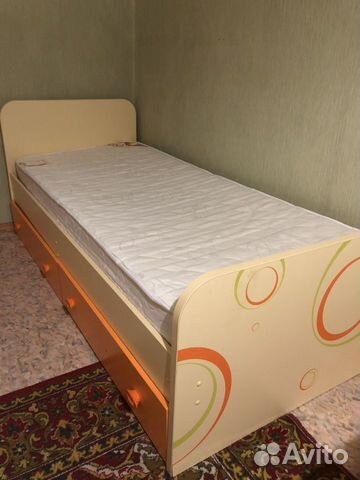 Кровать Кровать