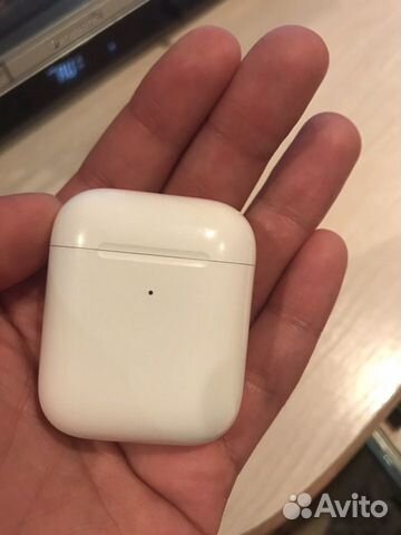 Наушники AirPods 2 с беспроводной зарядкой