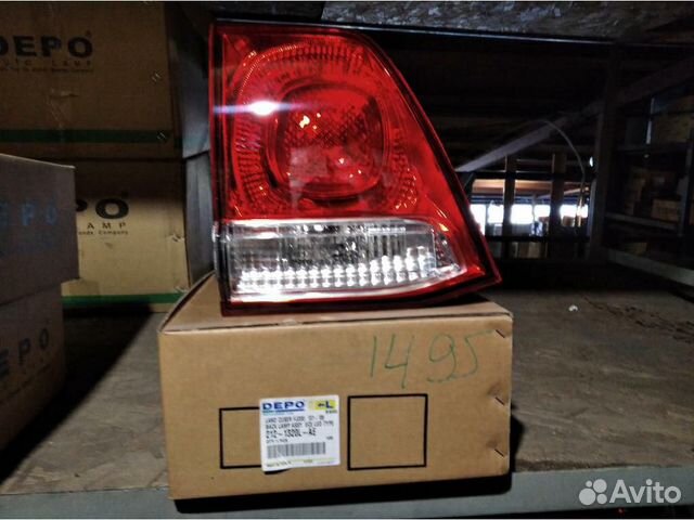 Фонарь в крышку Toyota Land Cruiser 200 2007-2012 Фонарь в крышку Toyota Land Cruiser 200 2007-2012