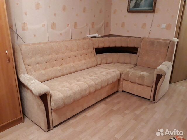 Диван