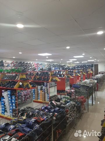 Продам торговое помещение, 1100.00 м²
