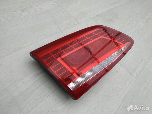 Фонарь внутренний левый 3AF945307E VW Passat (B7)